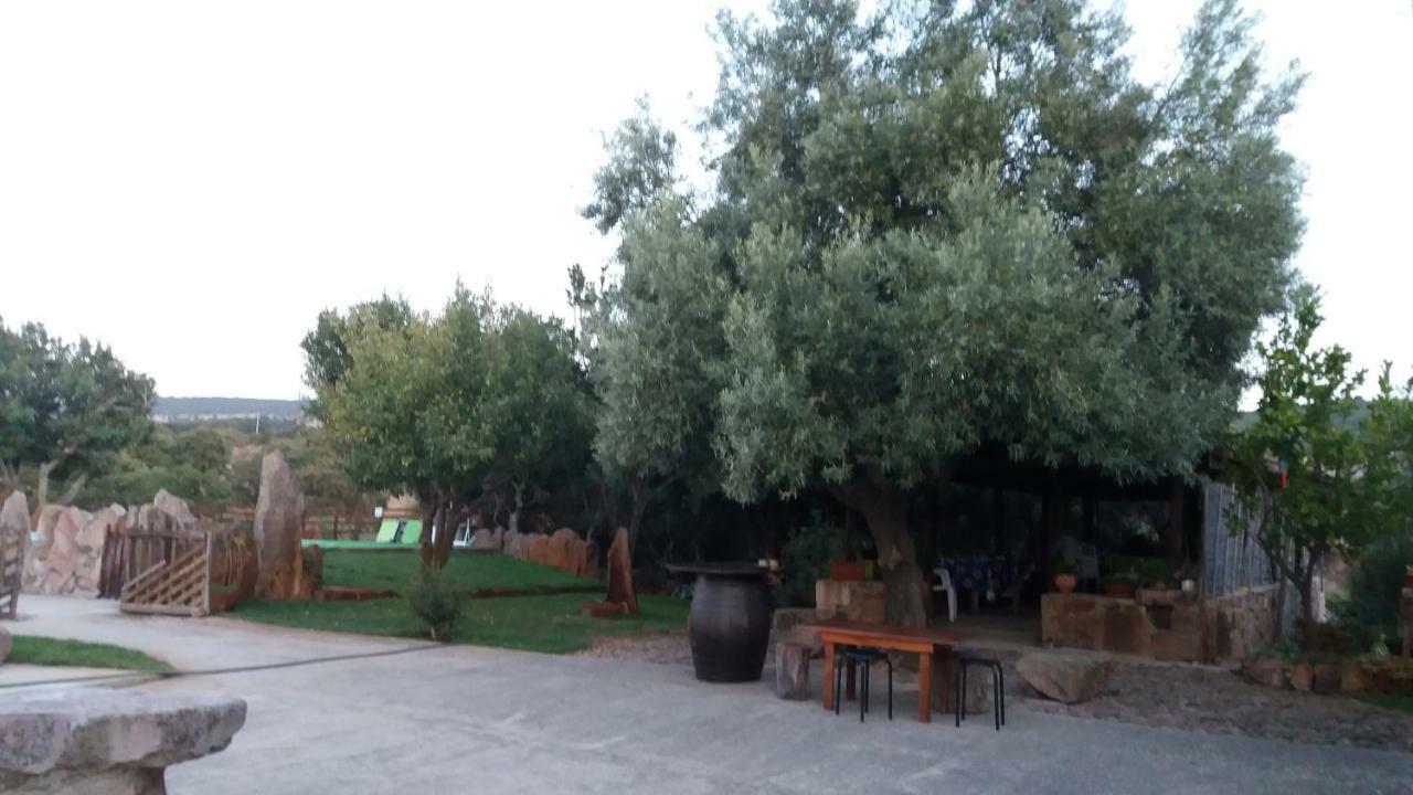 Agriturismo Sa E Padedda Mores Exterior photo